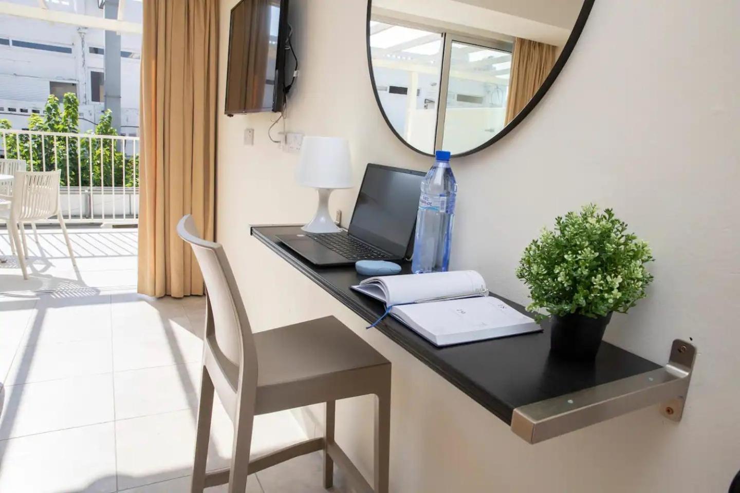 Harbour Lights Studio Apartments Paphos Kültér fotó